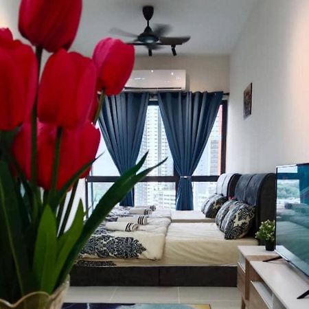Tulip Touch Homestay Kota Warisan Klia Sepang Exterior foto